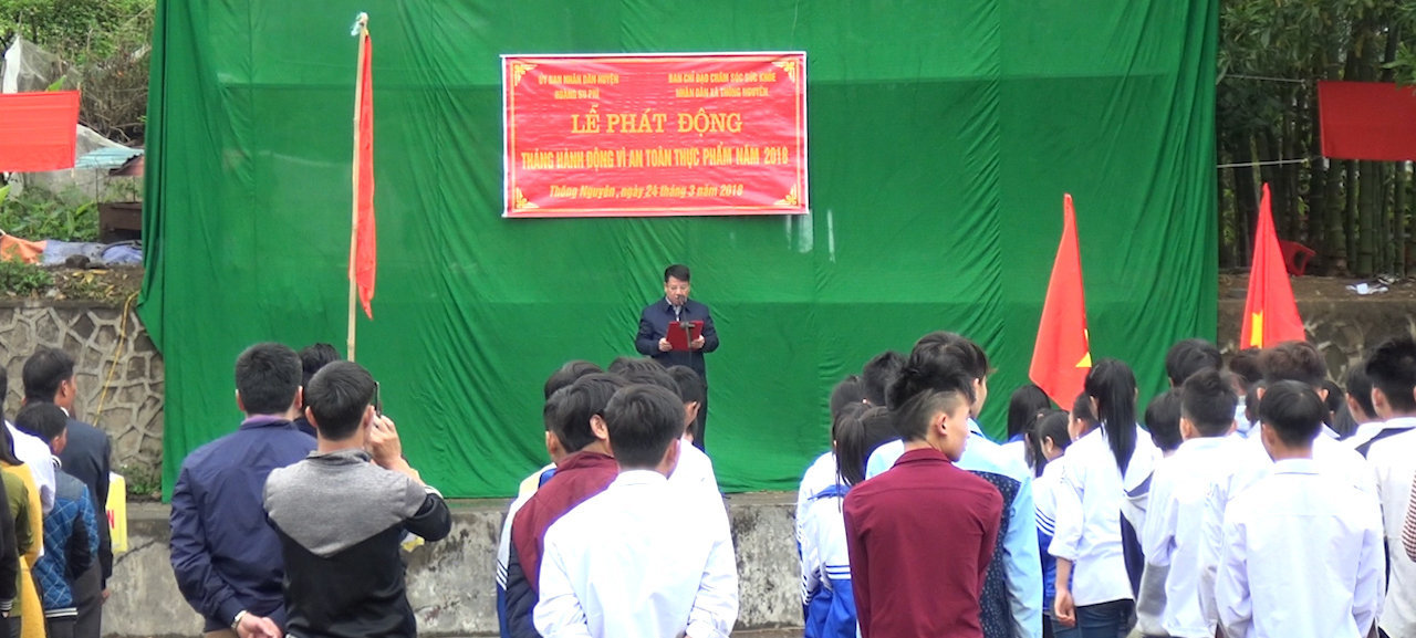 Đ/c Lù Văn Chung – Phó Chủ tịch UBND huyện, Trưởng Ban CSKND huyện phát biểu tại Lễ phát động.