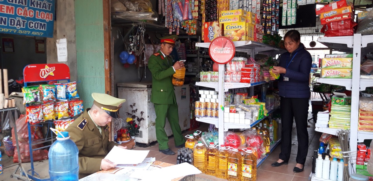 Đoàn kiểm tra liên ngành kiểm tra vệ sinh thực phẩm tại huyện Quang Bình