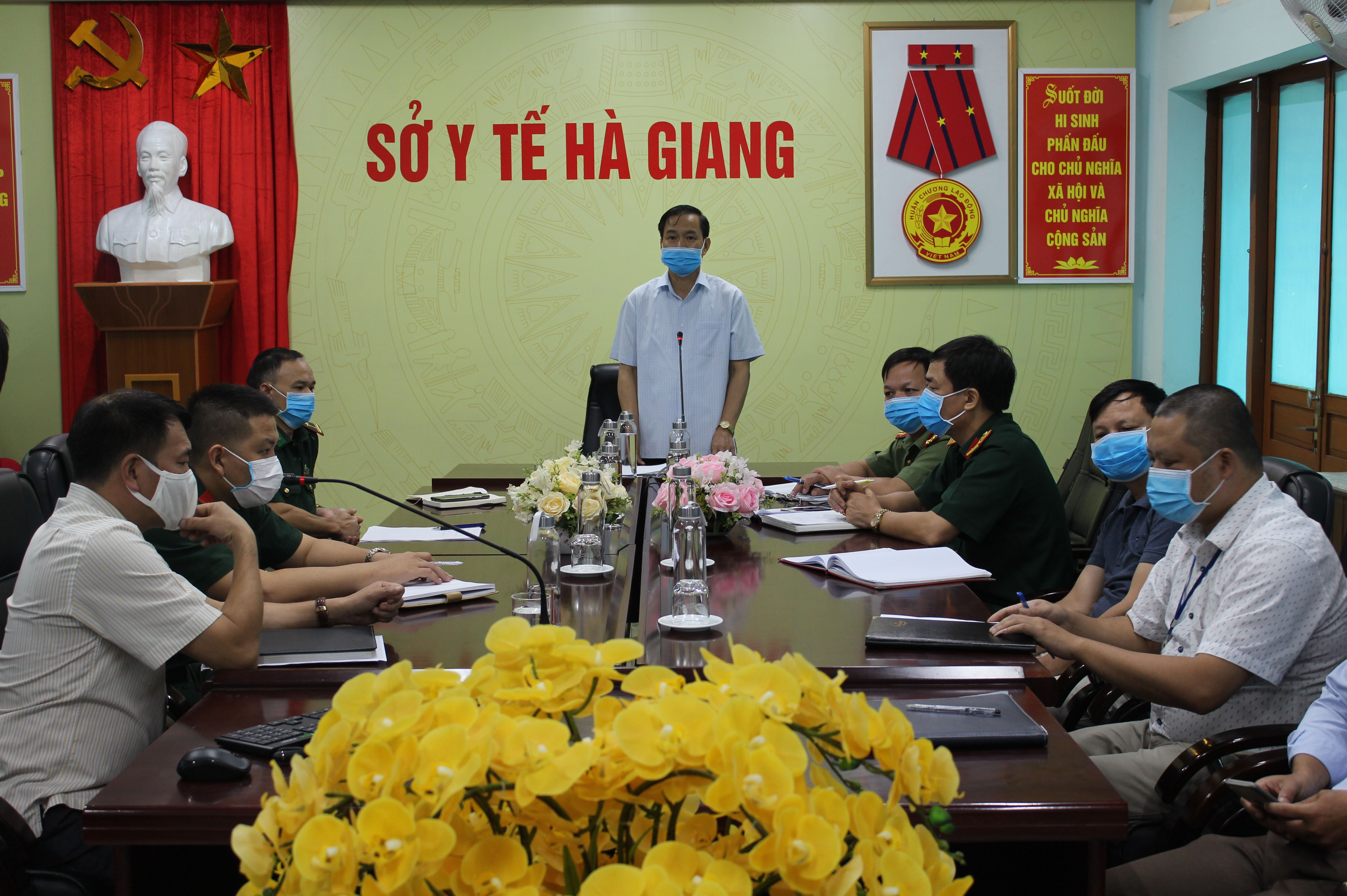 Đồng chí Nguyễn Đình Dích, Phó Giám đốc Sở Y tế phát biểu ý kiến chỉ đạo tại lớp tập huấn