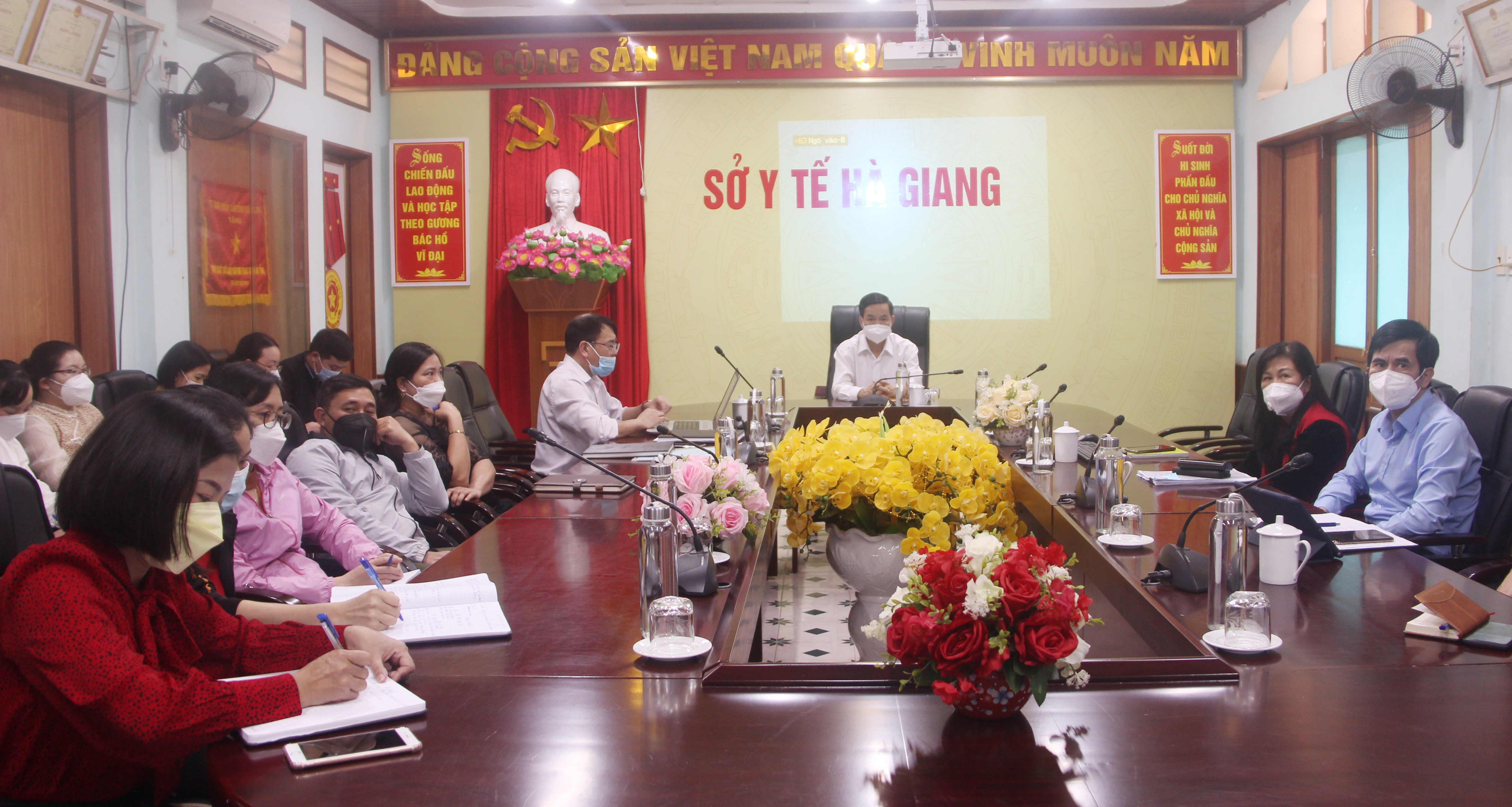 Các đại biểu tham dự hội nghị tại điểm cầu Hà Giang