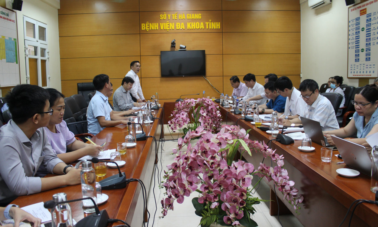 Đoàn Bộ Y tế kiểm tra, giám sát công tác phòng, chống bệnh  bạch hầu tại Hà Giang