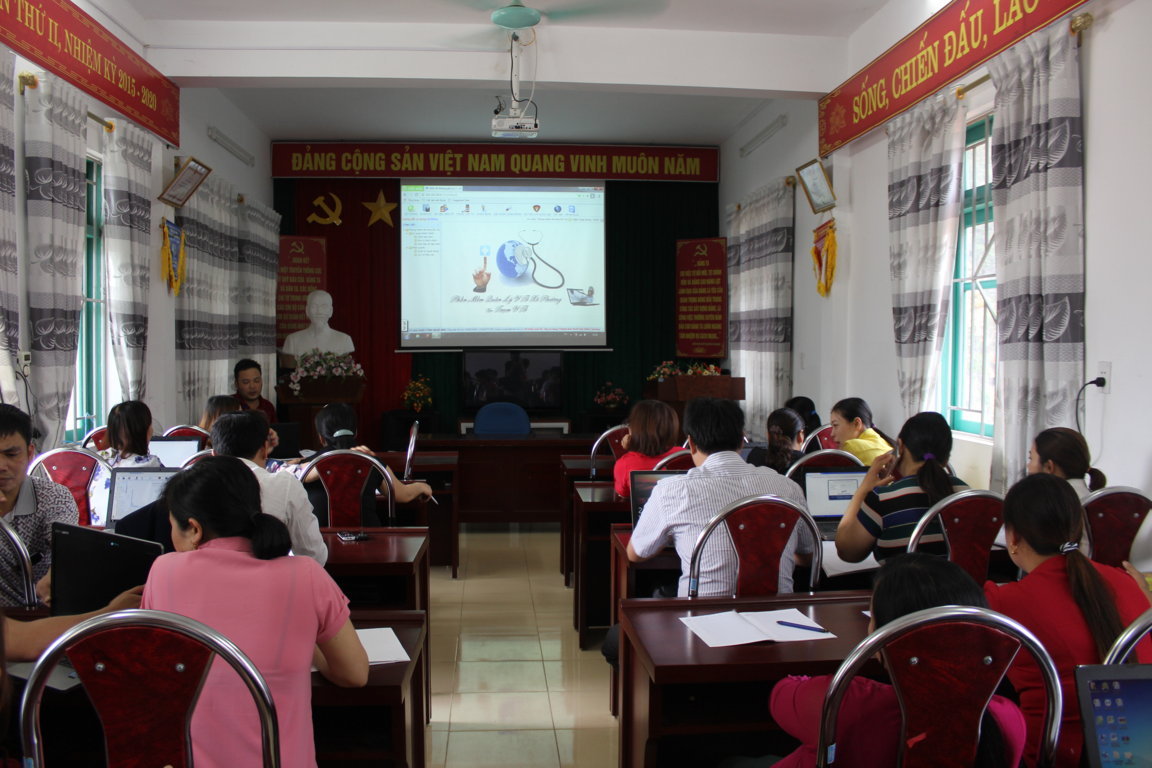 Trung tâm Y tế huyện Mèo Vạc tổ chức tập huấn phần mềm Quản lý Y tế xã phường liên thông
