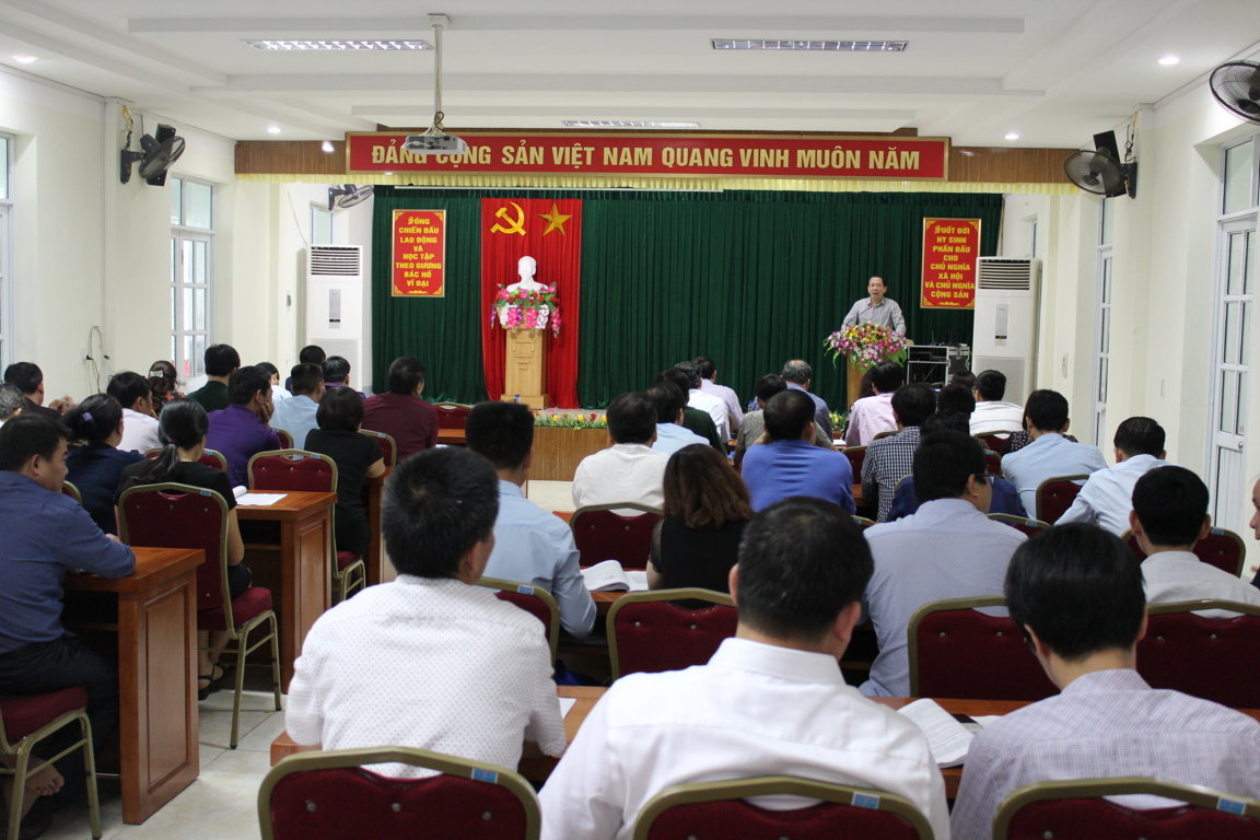 Đ/c Trần Đức Quý, Phó Chủ tịch UBND tỉnh; Trưởng BCĐ CSSKND tỉnh phát biểu chỉ đạo tại Hội nghị