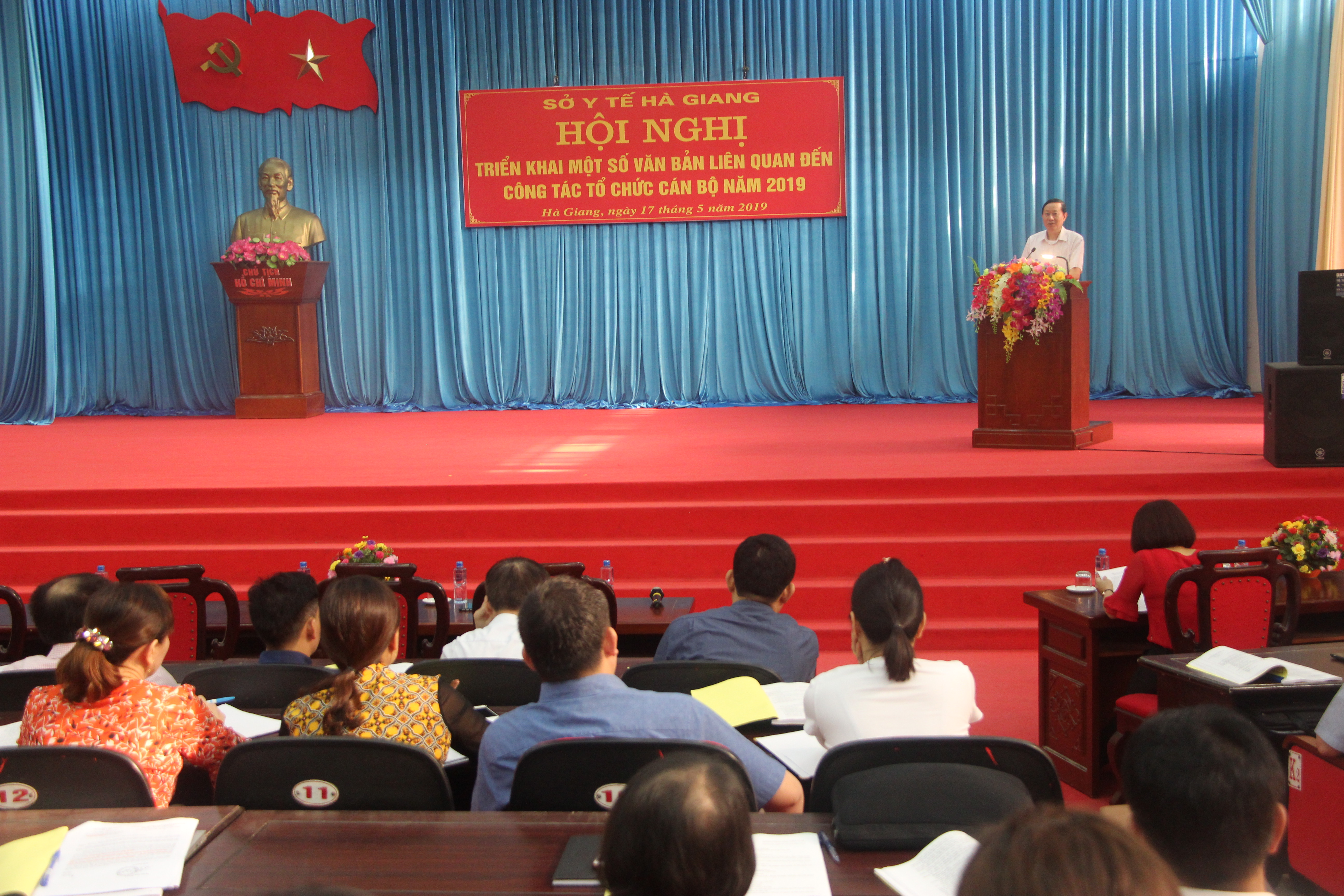 Đồng chí Lương Viết Thuần, Giám đốc Sở Y tế phát biểu chỉ đạo tại hội nghị