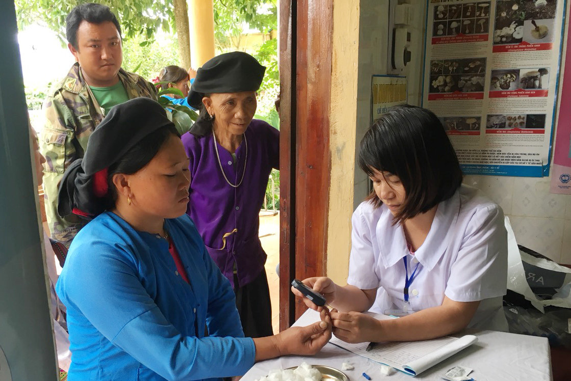 Xín Mần tổ chức khám, chữa bệnh và cấp phát thuốc miễn phí cho nhân dân 2 xã biên giới