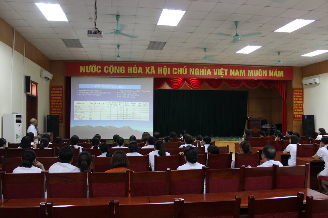 Đoàn công tác của Bệnh viện đa khoa tỉnh Tuyên Quang thăm và trao đổi, chia sẻ kinh nghiệm về hoạt động điều dưỡng tại BVĐK tỉnh Hà Giang