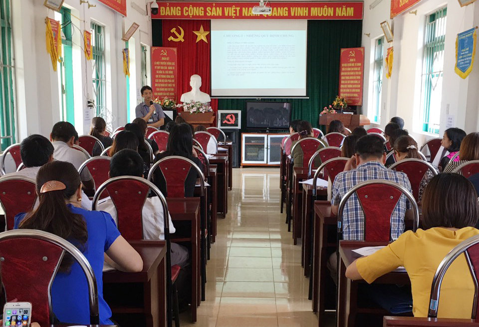 Đ/c Lý Chí Thành, Giám đốc TTYT huyện Mèo Vạc phát biểu khai mạc lớp tập huấn