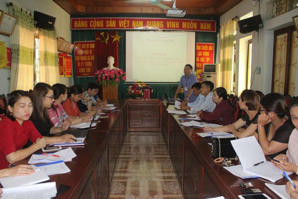 TTYT thành phố Hà Giang tổ chức tập huấn nâng cao năng lực phòng chống tai nạn thương tích và đuối nước ở trẻ em