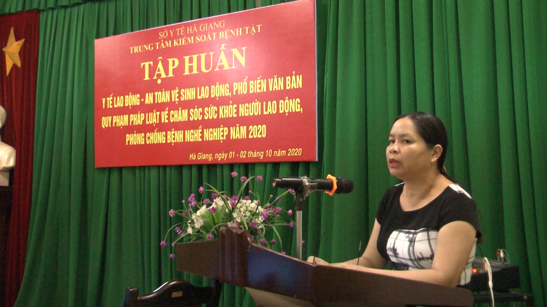 Bs Nguyễn Thị Thanh Hương, PGĐ Trung tâm Kiểm soát bệnh tật phát biểu khai mạc lớp tập huấn