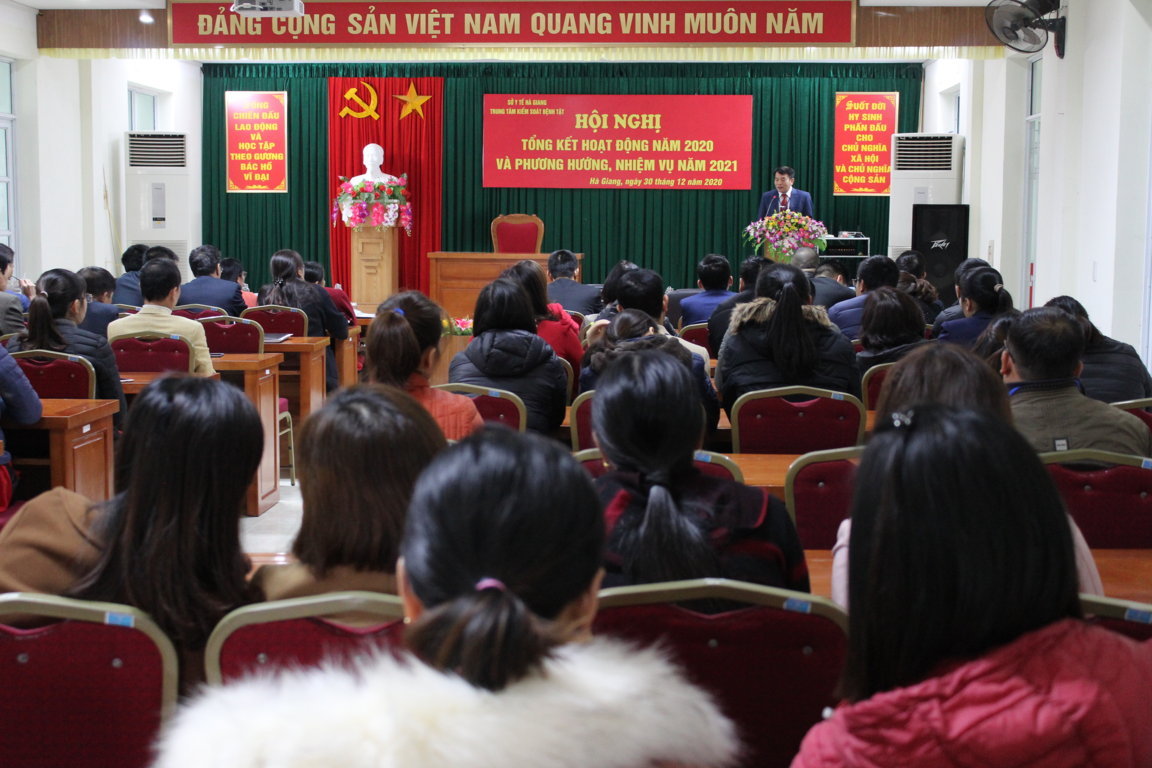 Đồng chí Nguyễn Trần Tuấn, Giám đốc Trung tâm Kiểm soát bệnh tật 
phát biểu khai mạc hội nghị