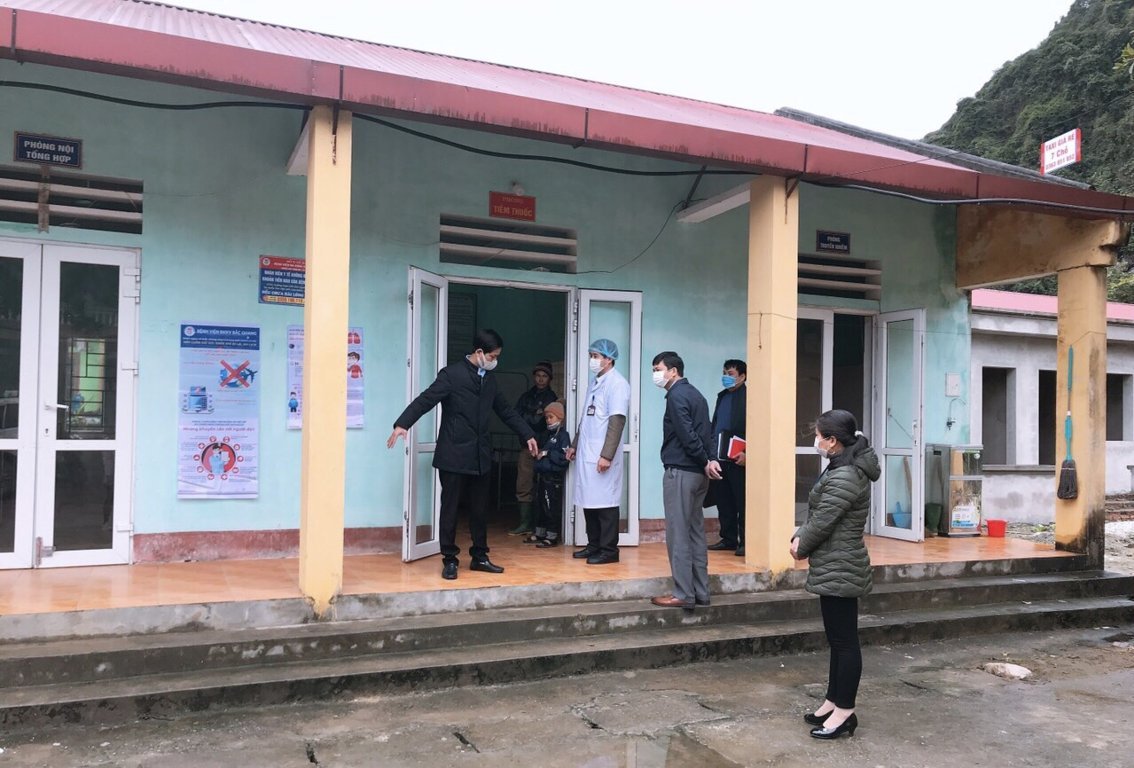 Bệnh viện đa khoa khu vực Bắc Quang tăng cường kiểm tra giám sát công tác phòng chống dịch bệnh tại các xã