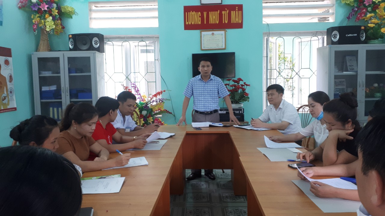 Trung tâm Y tế huyện Bắc Quang tập huấn triển khai lập hồ sơ quản lý sức khỏe theo mô hình bác sĩ gia đình tại xã Đông Thành