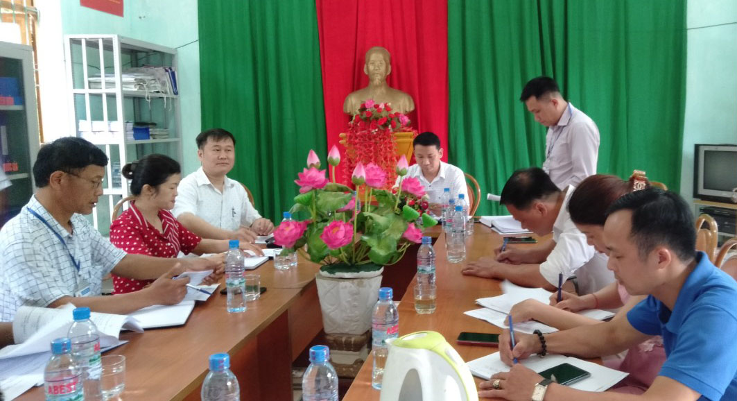 Đoàn phúc tra Bộ tiêu chí quốc gia y tế xã làm việc tại xã Bằng Hành
