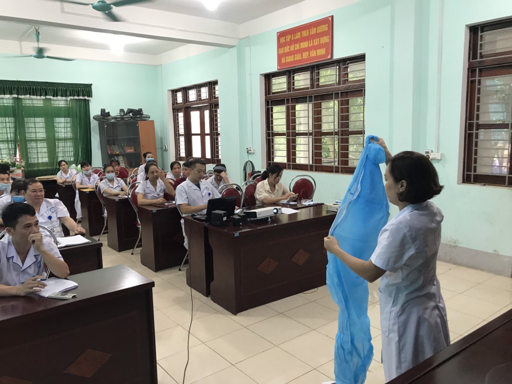 Bệnh viện Mắt tổ chức tập huấn kỹ thuật ứng phó dịch Covid - 19