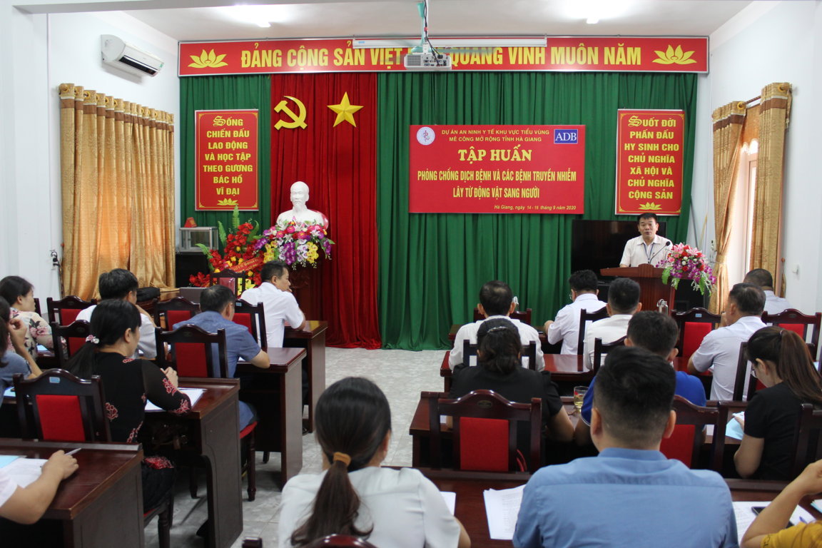 Thạc sỹ Nguyễn Trần Tuấn, Giám đốc Trung tâm Kiểm soát bệnh tật khai mạc lớp tập huấn