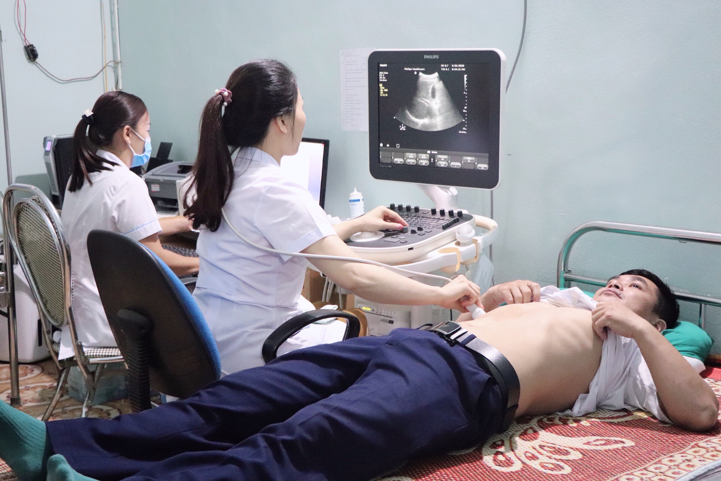 Bệnh viện ĐKKV Bắc Quang khám sức khỏe định kỳ cho cán bộ thuộc diện A10 tại các xã,thị trấn của huyện