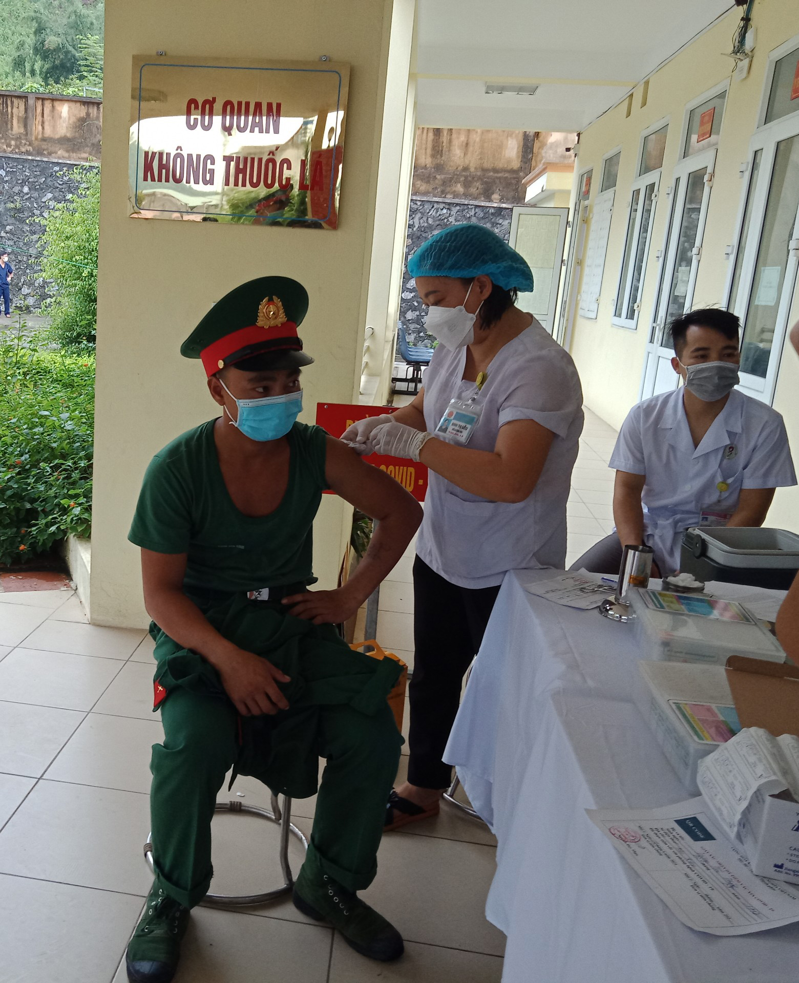 Huyện Bắc Quang tổ chức tiêm vắc xin phòng COVID-19 đợt 5 năm 2021
