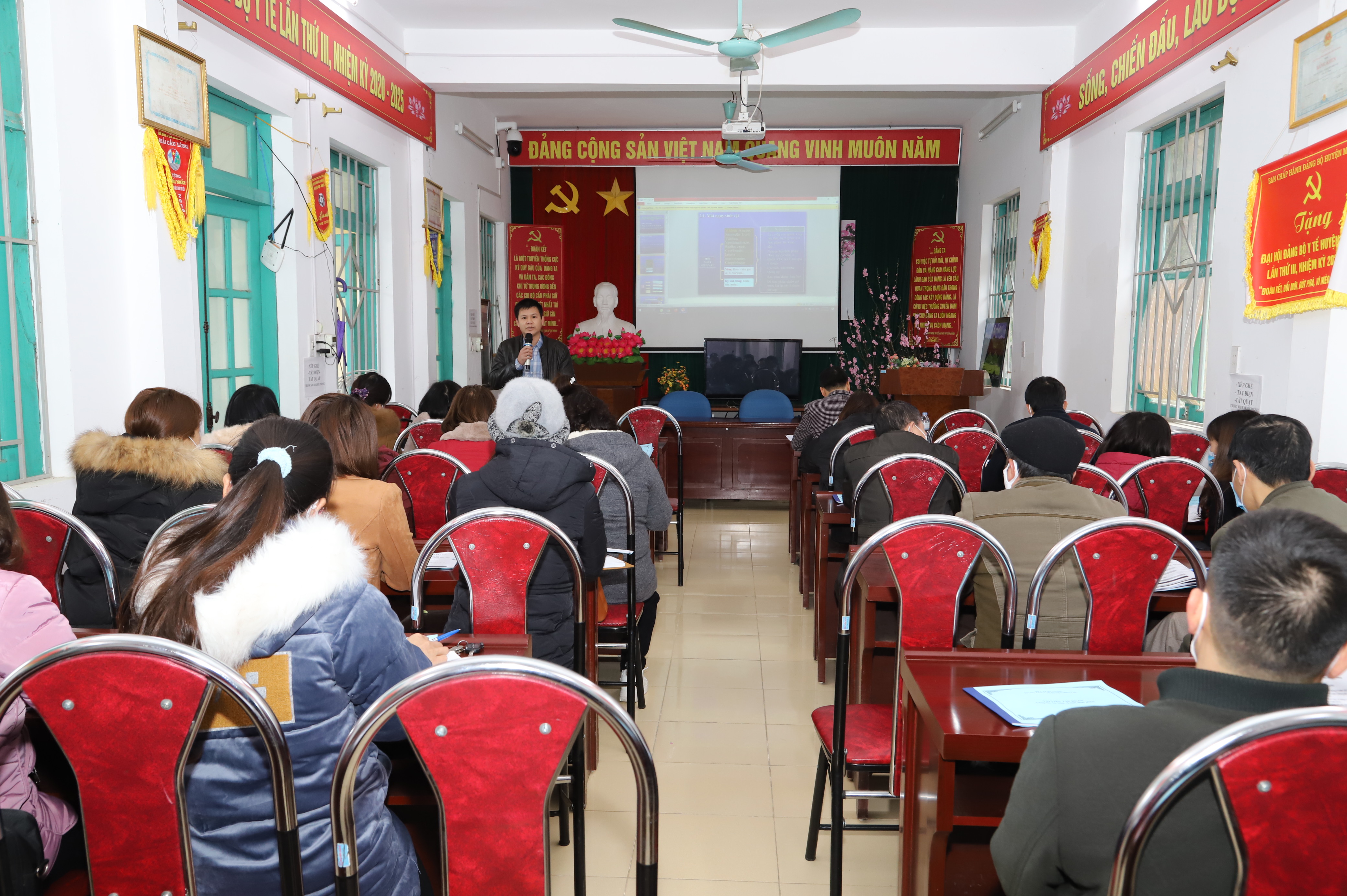 Toàn cảnh buổi tập huấn nâng cao kiến thức an toàn thực phẩm năm 2022 tại huyện Mèo Vạc