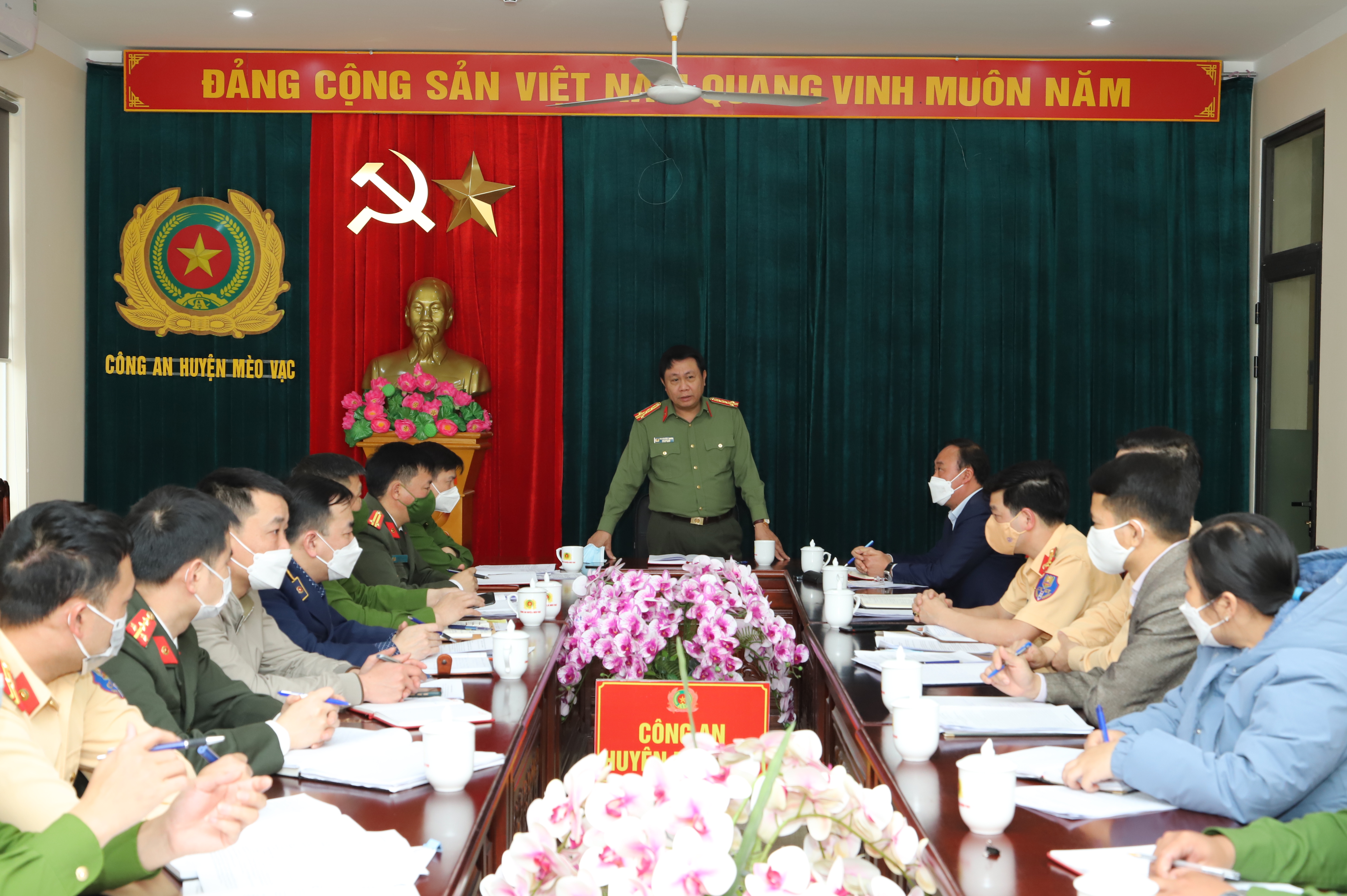 Đại tá Nguyễn Đức Thuận, Phó Giám đốc Công an tỉnh phát biểu tại buổi làm việc