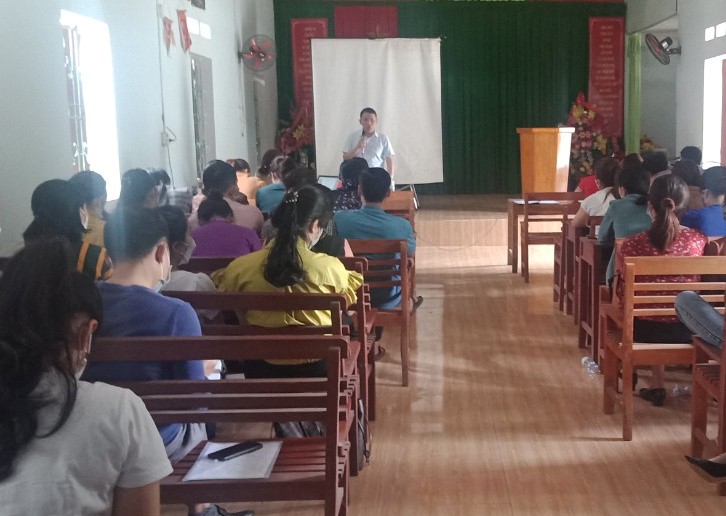 Bs Nguyễn Duy Thực, Giám đốc Trung tâm Y tế huyện Bắc Quang triển khai các nội dung tại lớp tập huấn