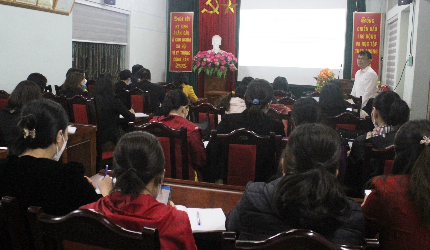 Bác sĩ Đinh Văn Lưu, Giám đốc Trung tâm phát biểu khai mạc lớp tập huấn