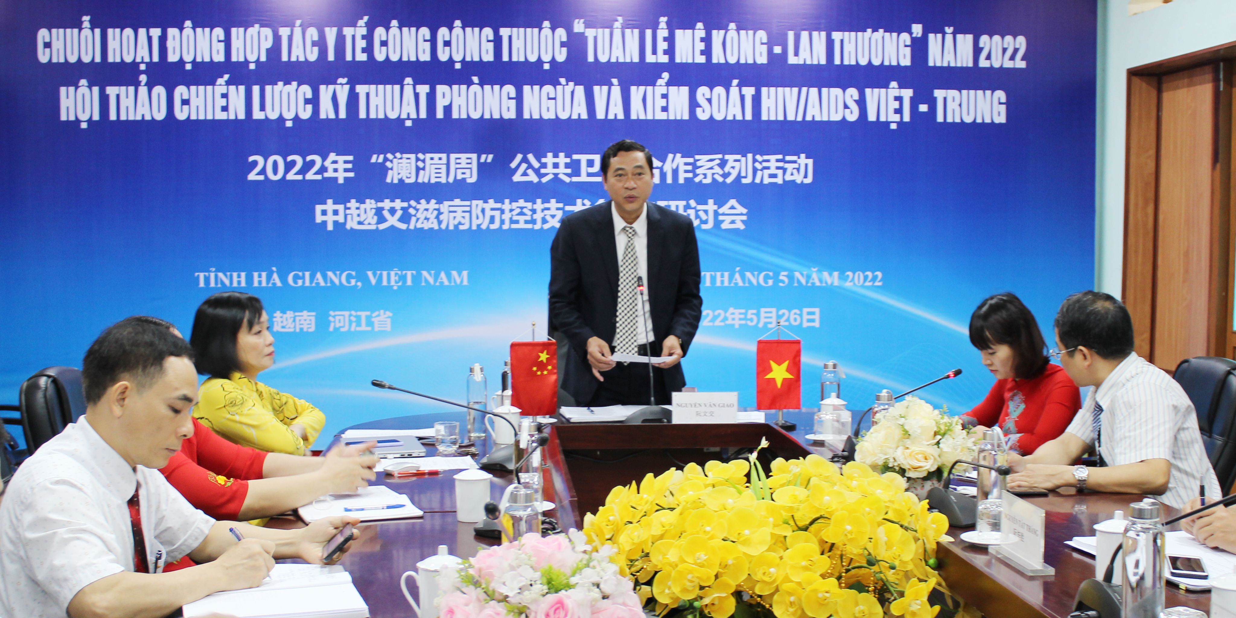 Đồng chí Nguyễn Văn Giao, Quyền Giám đốc Sở Y tế phát biểu tại hội thảo