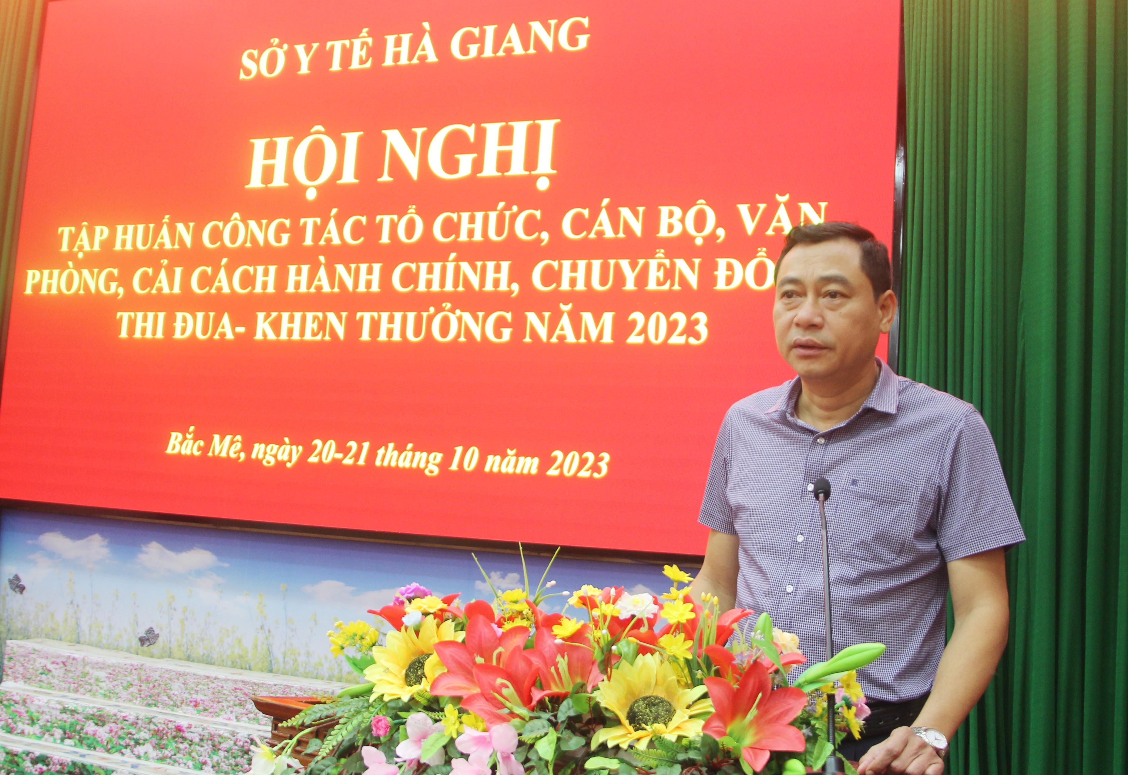 Đ/c Nguyễn Văn Giao, Quyền Giám đốc sở Y tế phát biểu khai mạc Hội nghị
