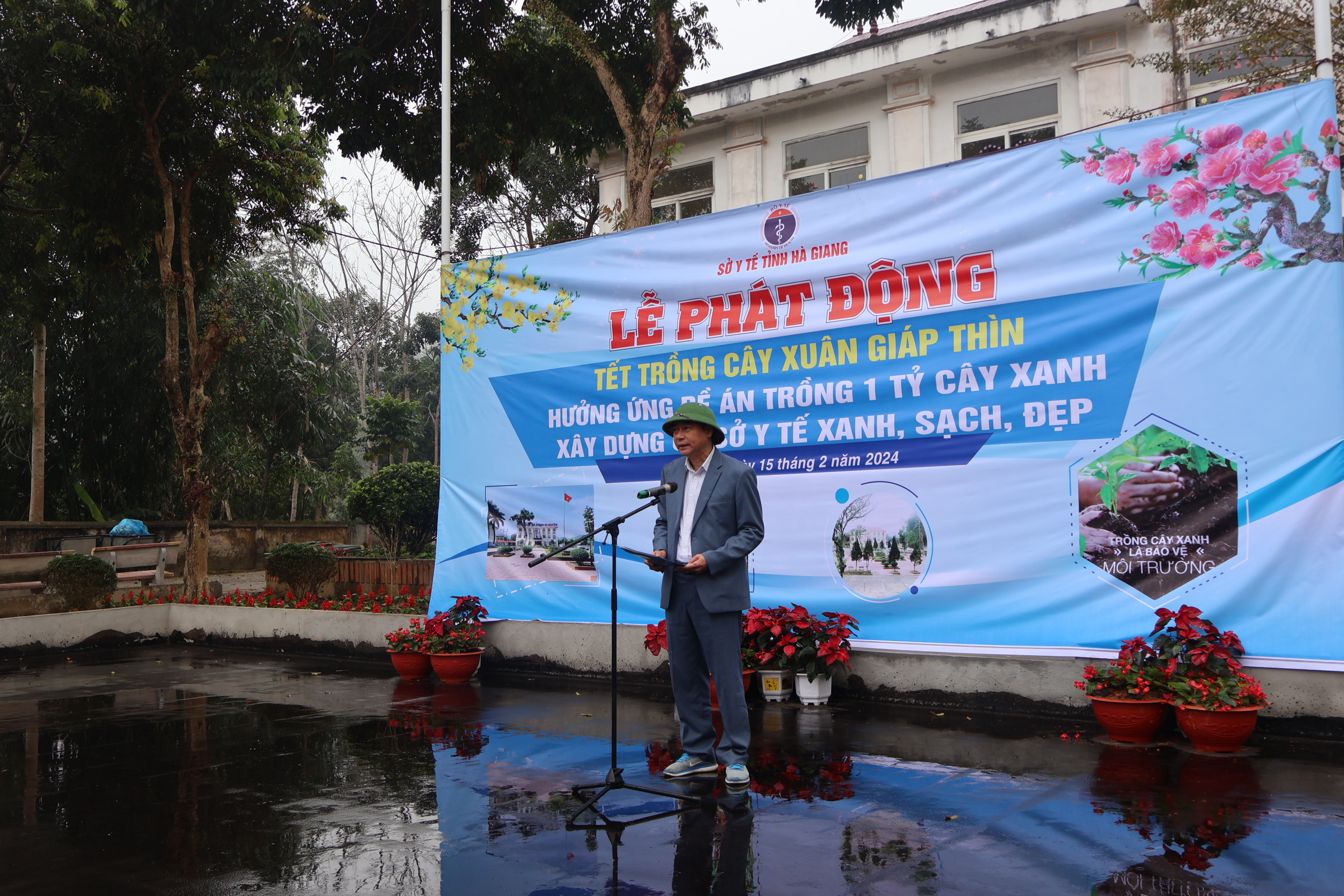 Đồng chí Nguyễn Văn Giao- Giám đốc Sở Y tế phát động Tết trồng cây Xuân Giáp Thìn năm 2024