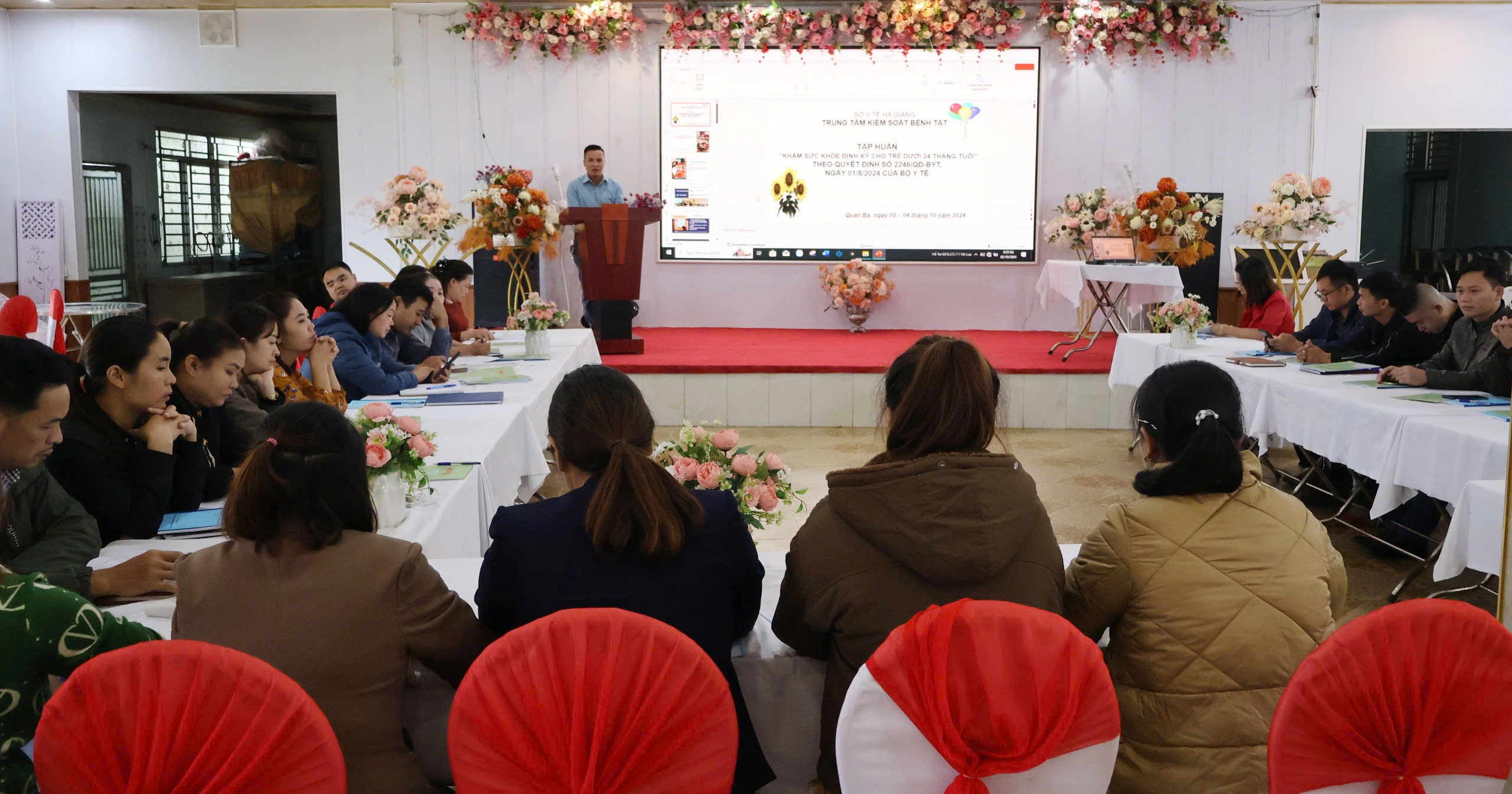 Đồng chí Chu Minh Thước - Phó Giám đốc TTYT huyện khai mạc tập huấn