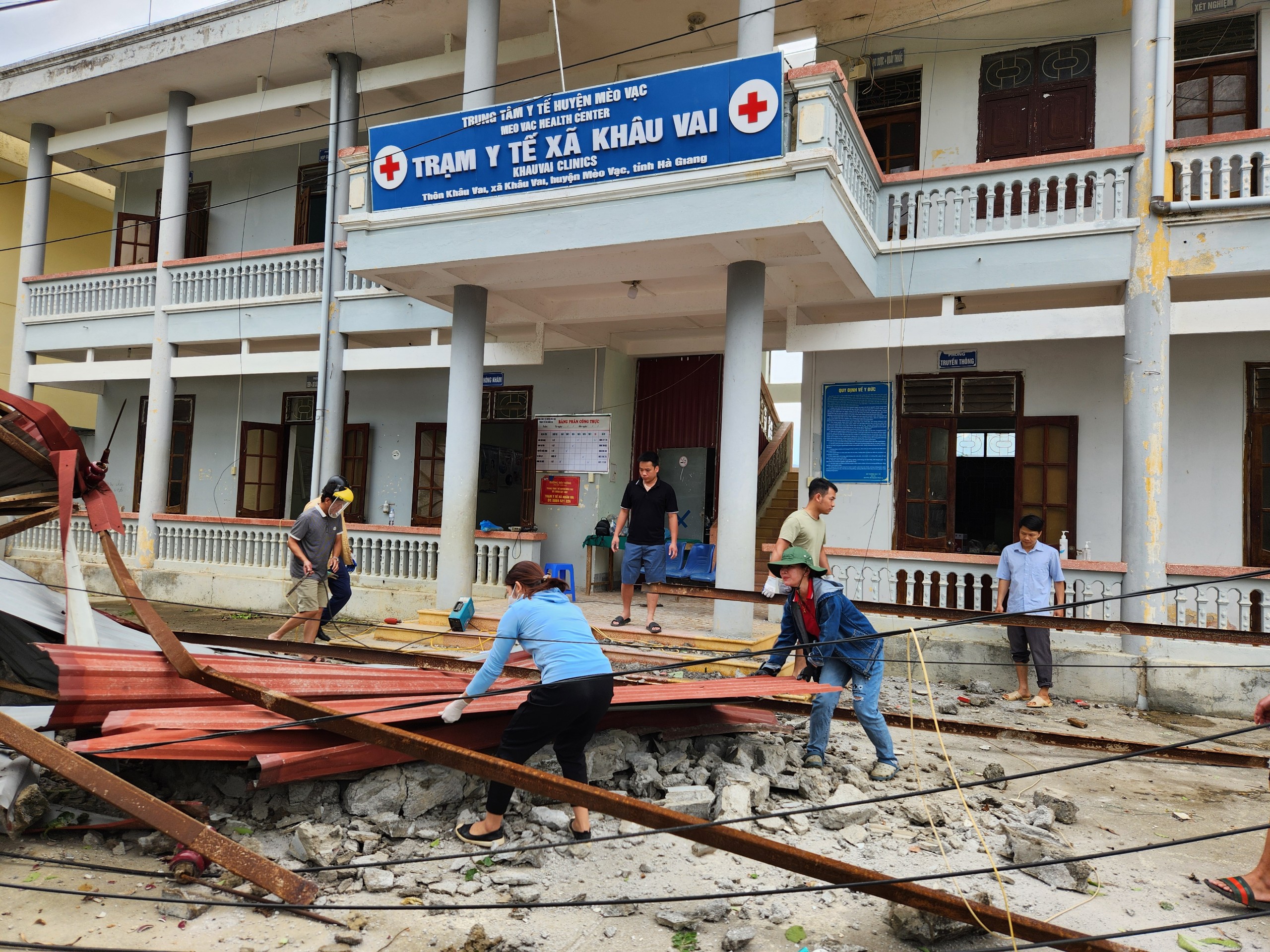 Trung tâm Y tế Mèo Vạc khắc phục hậu quả sau mưa bão
