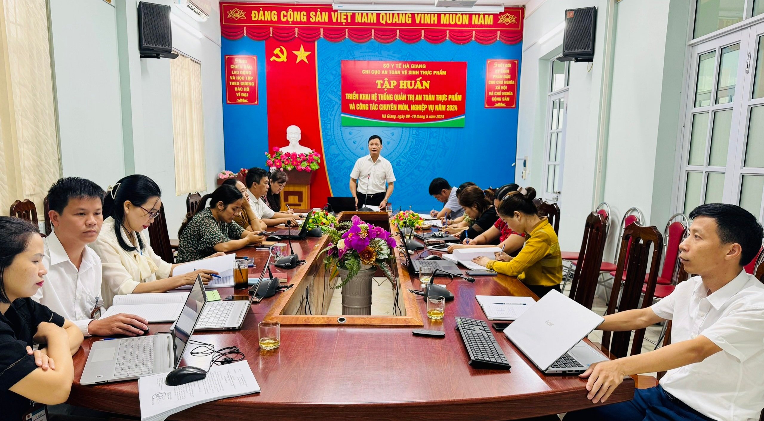 Hội nghị trực tuyến tập huấn triển khai hệ thống quản trị an toàn thực phẩm tại Việt Nam và chuyên môn, nghiệp vụ về an toàn thực phẩm năm 2024
