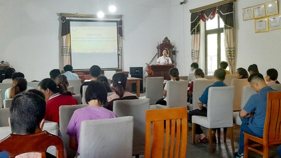 Đ/c Nguyễn Thị Hải Yến, Giám đốc bệnh viện phát biểu tại Hội nghị.