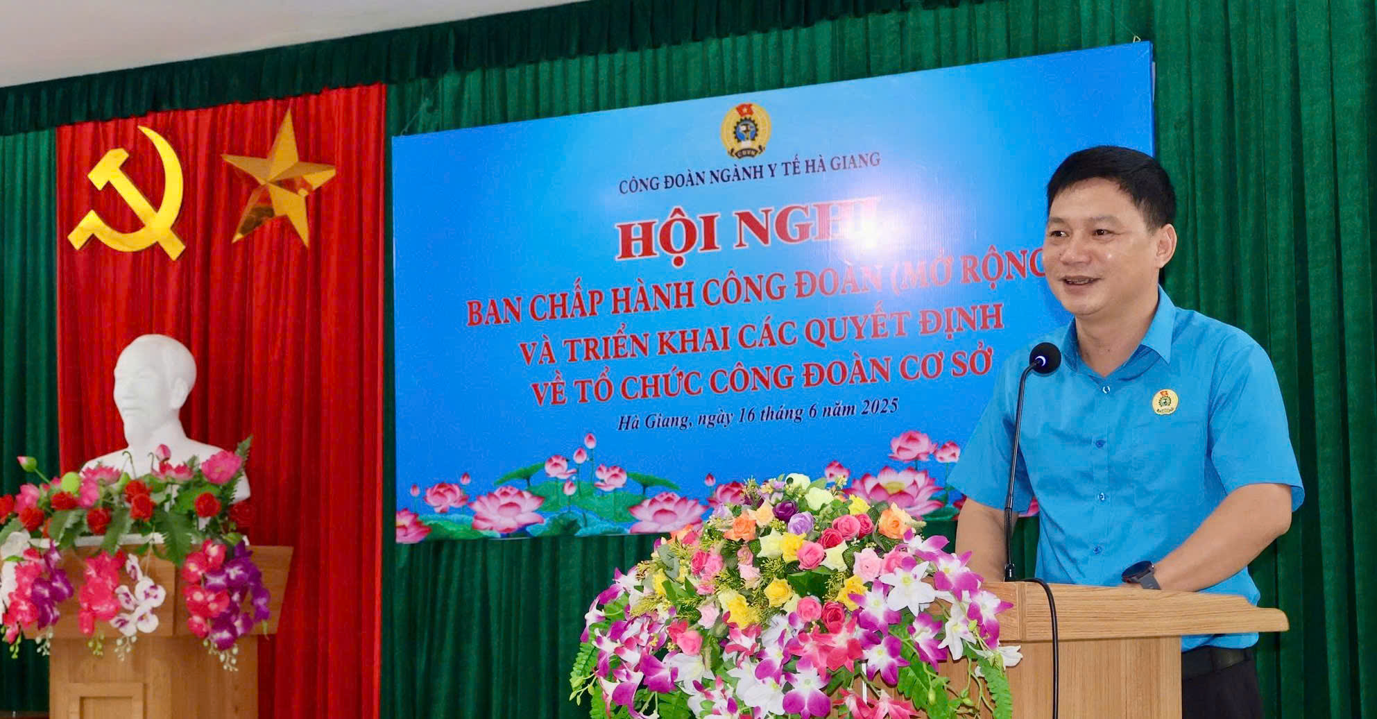 Đồng chí Vũ Hùng Vương- Chủ tịch CĐN Y tế phát biểu khai mạc Hội nghị