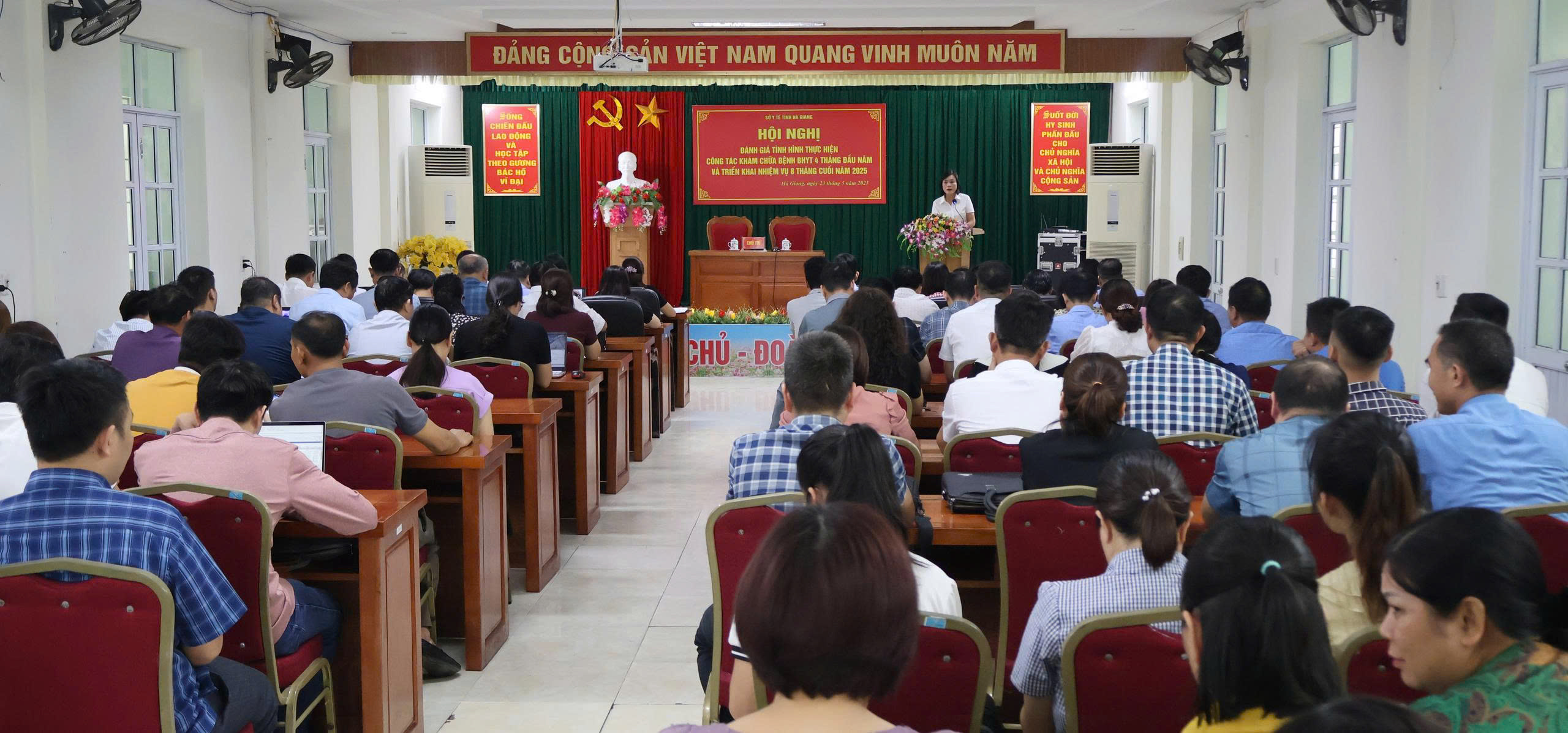 Hội nghị đánh giá tình hình thực hiện công tác khám chữa bệnh Bảo hiểm y tế 4 tháng đầu năm và triển khai nhiệm vụ 8 tháng cuối năm 2025